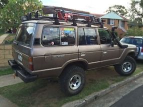 Toyota Landcruiser Deluxe (4x4) (1986) 4D Wagon 5 SP Manual 4x4 (4L - Diesel... image 4