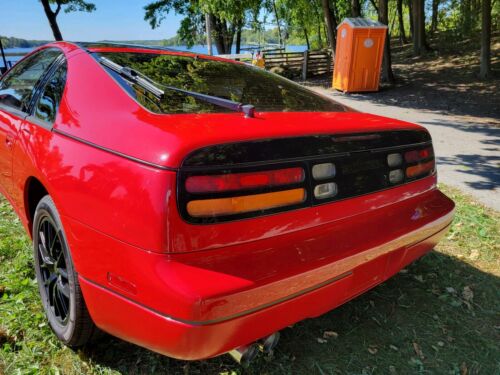 1990 Nissan 300ZX Coupe Red RWD Manual image 4