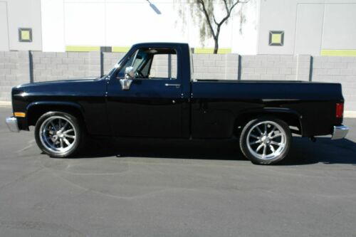 1987 GMC 1/2 Ton Pickup, Black with 71210 Miles available now! image 5