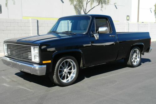 1987 GMC 1/2 Ton Pickup, Black with 71210 Miles available now! image 6