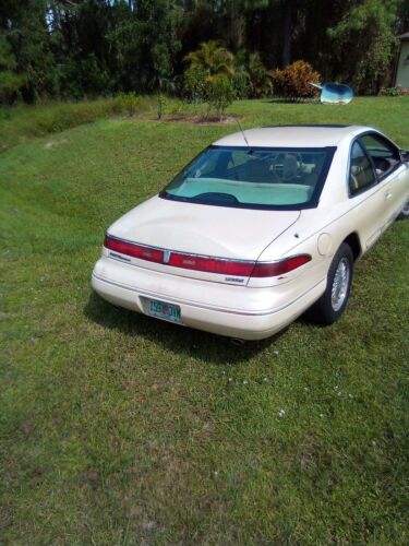 1996 Lincoln Mark VIII Coupe White RWD Automatic BASE image 3