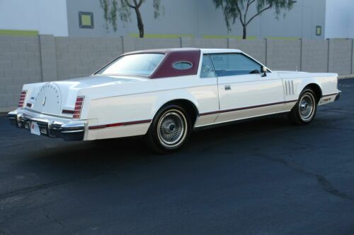 1979 Lincoln Continental, - with 65329 Miles available now! image 2