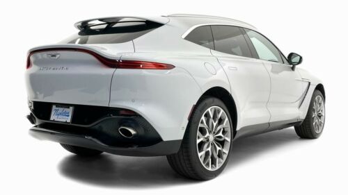2021 Aston Martin DBX SUV image 3