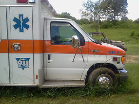 2001 ford e450 ambulance Excellance BOX image 2