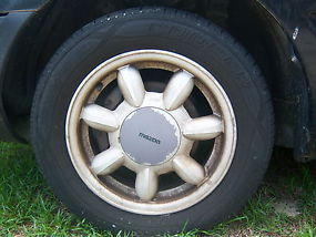 1991 Mazda 323 Base Hatchback 2-Door 1.6L image 7