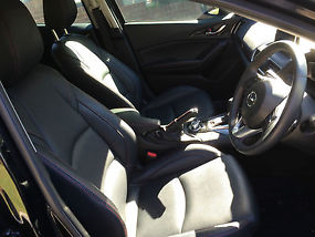 2014 Mazda3 Touring Hatch - Black image 2