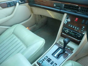 1987 Mercedes-Benz 560 SEL Sedan - PRICE REDUCED FOR WEEKEND SALE! image 2