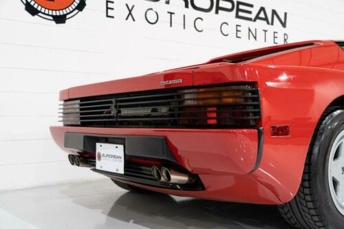 1990 Ferrari Testarossa, RED with 27827 Miles available now! image 5