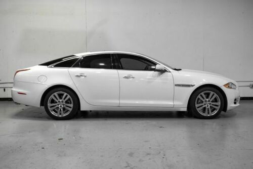 WHITE Jaguar XJ with 75853 Miles available now! image 4
