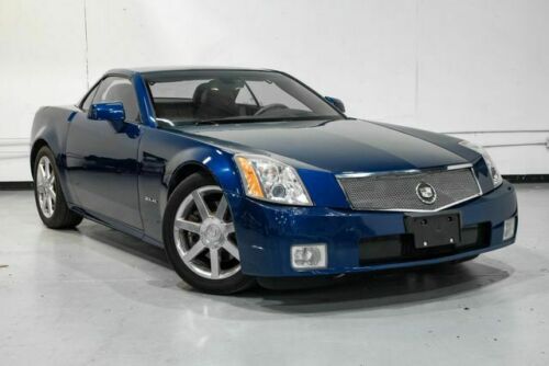 BLUE Cadillac XLR with 61602 Miles available now! image 3