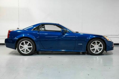 BLUE Cadillac XLR with 61602 Miles available now! image 4