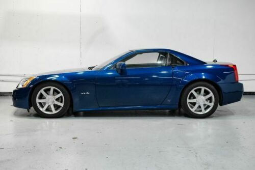 BLUE Cadillac XLR with 61602 Miles available now! image 8