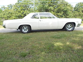1966 Chevrolet Biscayne Base 7.0L