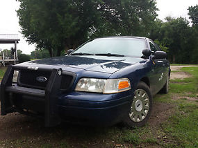 2004 Crown Victoria Police Interceptor with Setina Partition and Push Bar image 1