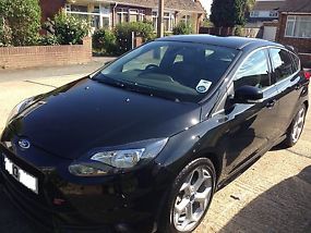 Ford Focus ST 2 2013 Turbo. Manual. Black. 17,000 miles. Near perfect condition