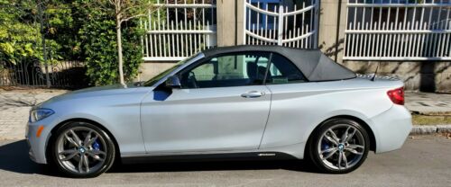 2015 BMW M235i Convertible - No Reserve image 4