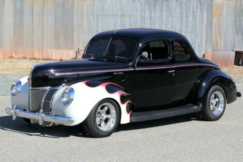 1940 Ford Deluxe Coupe1,999 MilesMercury Flathead Manual