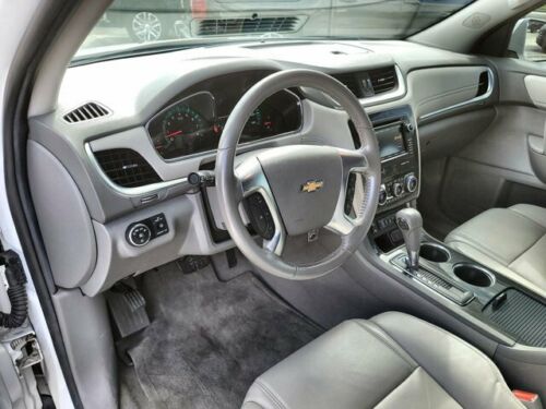 2017 Chevrolet Traverse LT image 8