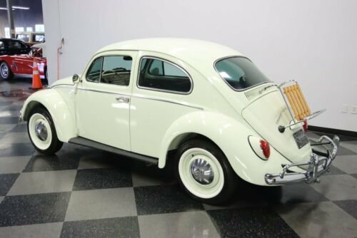 1300 CC 4 SPEED FRESH OUT OF RESTORATION LARGE VW COLLECTION QUALITY BUG image 8