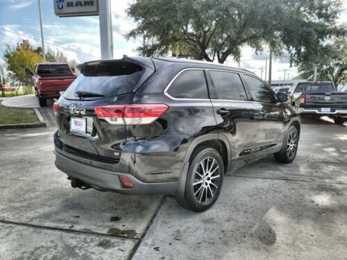 2017 Toyota Highlander, Midnight Black Metallic with 78892 Miles available now! image 2