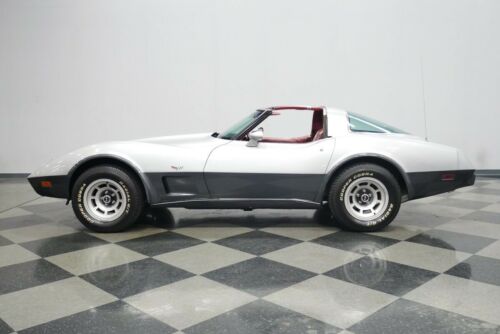 Classic vintage Corvette Anniversary Edition image 7
