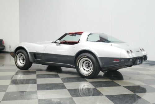 Classic vintage Corvette Anniversary Edition image 8