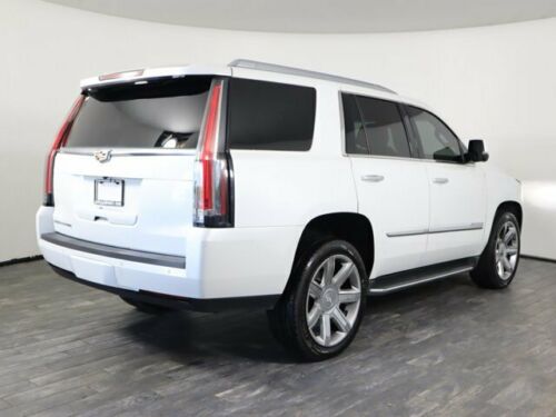 Off Lease Only 2016 Cadillac Escalade Luxury 4X4 Gas V8 6.2L/376 image 4