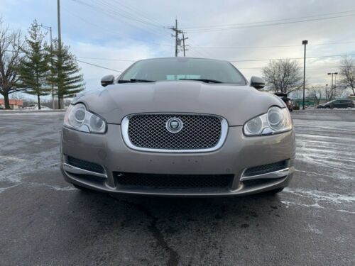 LOW MILAGE!!! V8!! CLEAN TITLE!!! 2010  XF