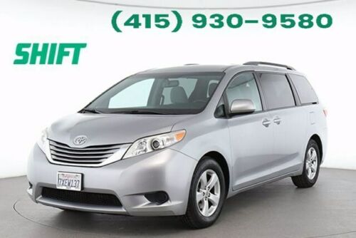 2017  Sienna LE 70072 Miles Silver