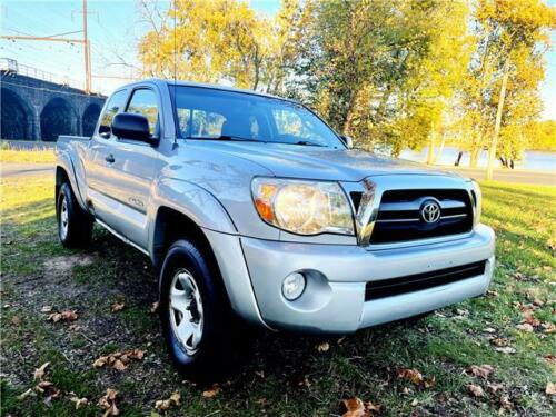 2006 Tacoma EXT CAB SR5AWDsilver with 118,088 Miles, for sale!