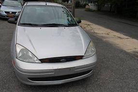 2002 FORD FOCUS LX - LOW MILEAGE 90074 MILES - NO RESERVE - image 1