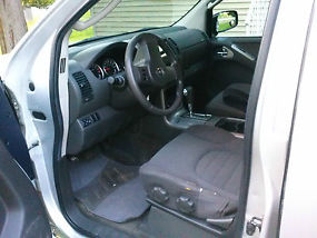 2005 Nissan Pathfinder LE Sport Utility 4-Door 4.0L image 8