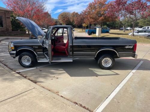 1992 Ford F150 Pickup Black 4WD Automatic XLT image 1