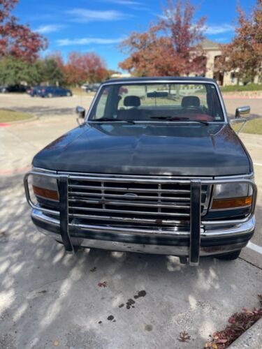 1992 Ford F150 Pickup Black 4WD Automatic XLT image 8