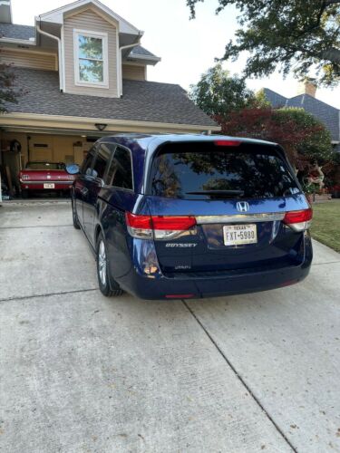 2015 honda odyssey ex 3.5l with DVD player and Clear Title, minivan, 8 passenger