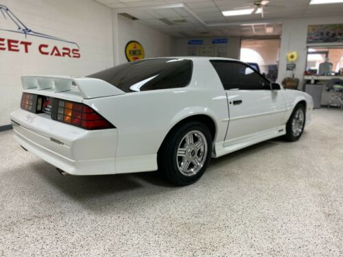 1992 Chevrolet Camaro Z28 with 5.7L TPI Automatic with 13k miles image 1