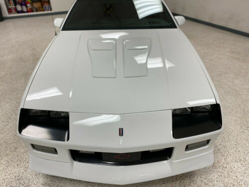 1992 Chevrolet Camaro Z28 with 5.7L TPI Automatic with 13k miles image 5