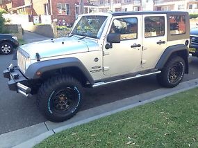 Jeep Wrangler Unlimited Sport (4x4) (2008) 4D Softtop 6 SP Manual (3.8L -... image 1