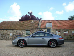 Immaculate Porsche 997 911 Carrera 3.8 2 S manual with Sports Chrono  image 2