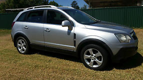 Holden Captiva Maxx (4x4) (2007) 4D Wagon Automatic (3.2L - Multi Point... image 1