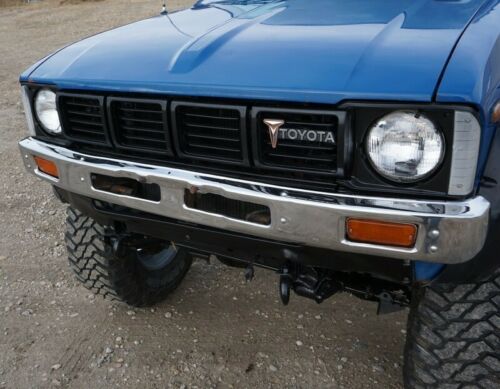 1979 toyota pickup, 20R , 4 speed , includes rare refurbished stockland camper image 4