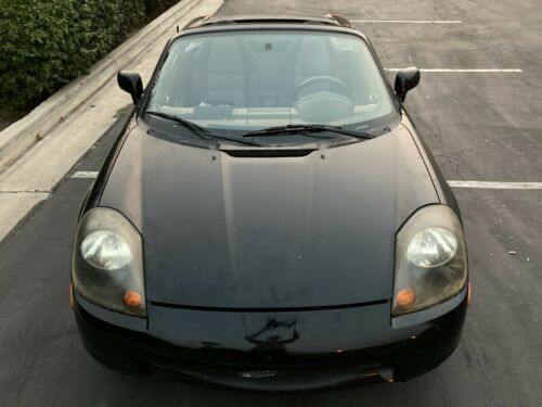 TOYOTA MR2 SPYDER LOW MILES GREAT CONDITION MANUAL TRANSMISSION image 3