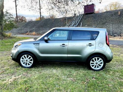 2019 Kia Soul, gray with 23,986 Miles available now! image 5