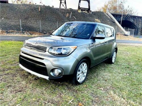 2019 Kia Soul, gray with 23,986 Miles available now! image 6