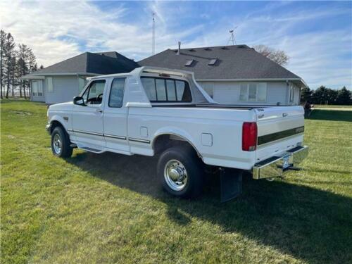 1996 Ford F-250 Low Miles, Ext. Condition, Never Seen Winter! Diesel 8 Cylinder image 4