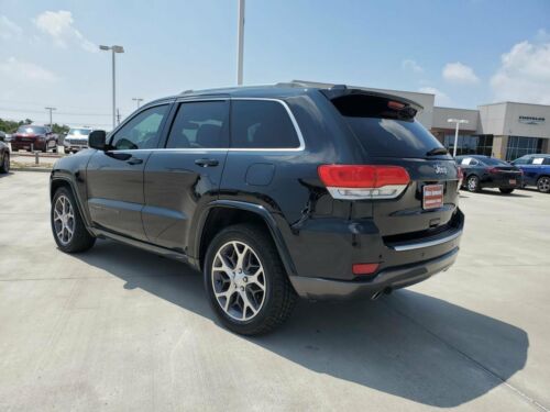 Black Jeep Grand Cherokee with 47770 Miles available now! image 2
