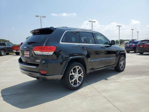 Black Jeep Grand Cherokee with 47770 Miles available now! image 4
