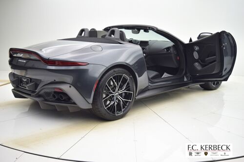 Aston Martin Vantage image 3