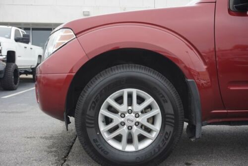 2017 Nissan Frontier SV V6 39,356 Miles Cayenne Red Crew Cab Pickup Regular Unle image 4