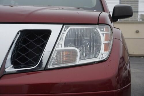 2017 Nissan Frontier SV V6 39,356 Miles Cayenne Red Crew Cab Pickup Regular Unle image 5